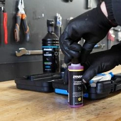 Dynamic Huile Minérale Hydraulique 100ml 8 Dynamic Huile Minérale Hydraulique 100ml -Nettoyage et entretien Soldes DY 050 Dynamic Hydraulic Mineral Oil 2382