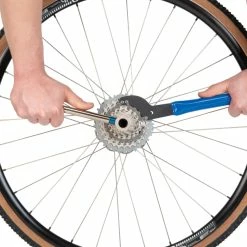 Park Tool SR-2.3 Pignon + Fouet De Chaîne 5 Park Tool SR-2.3 Pignon + Fouet De Chaîne -Nettoyage et entretien Soldes Park Tool SR 2 3 Ritzelabnehmer Kette SR 2 3 c