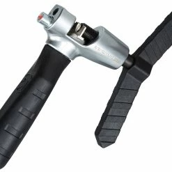 Pro Équipe De Rivetage De Chaîne